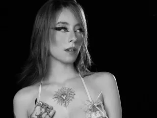 JuneEvanss's Thumb Image