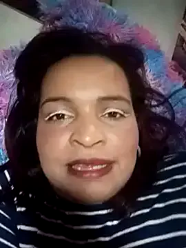 _violetta_- live sex cam on Streamsexy