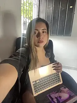 Luna_traviesa_xxx's Thumb Image