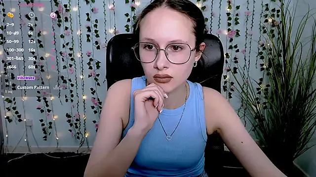 mona_cloud's Thumb Image